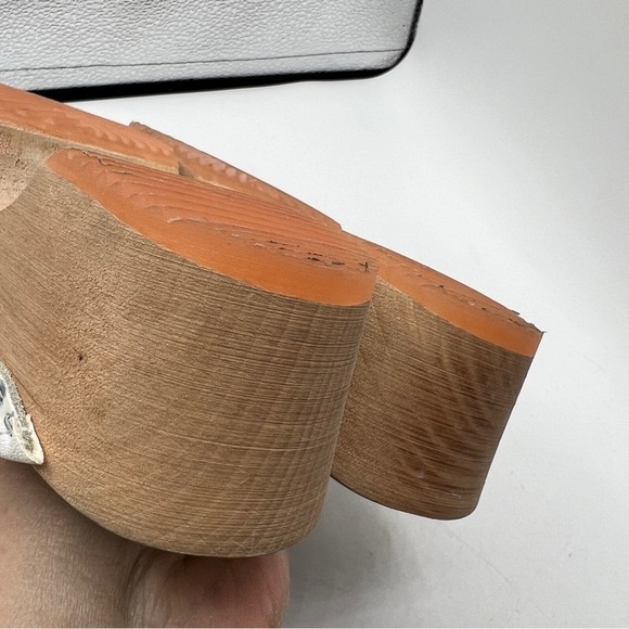 LINNEA Wood Open Back Flower Print Traction Slip-on Round Toe Leather Clogs - Picture 8 of 14